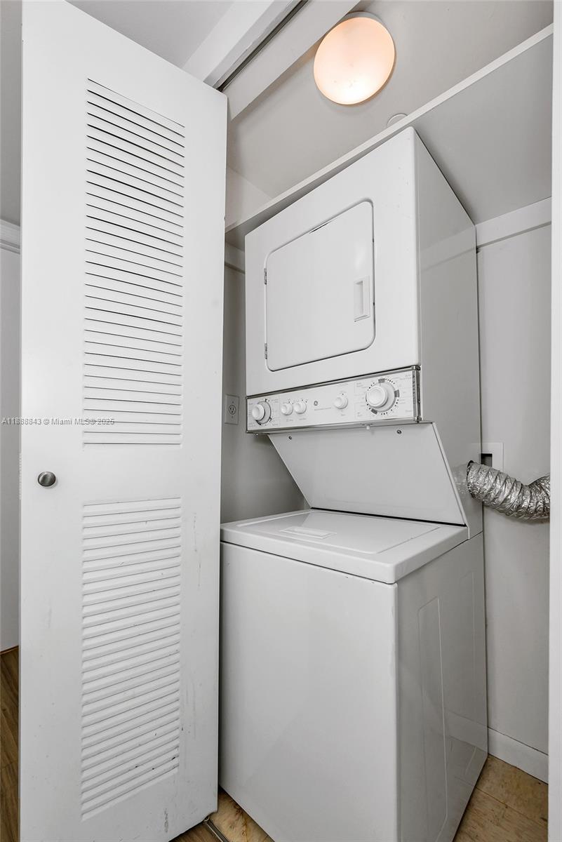 SKYLINE CONDO - Residential