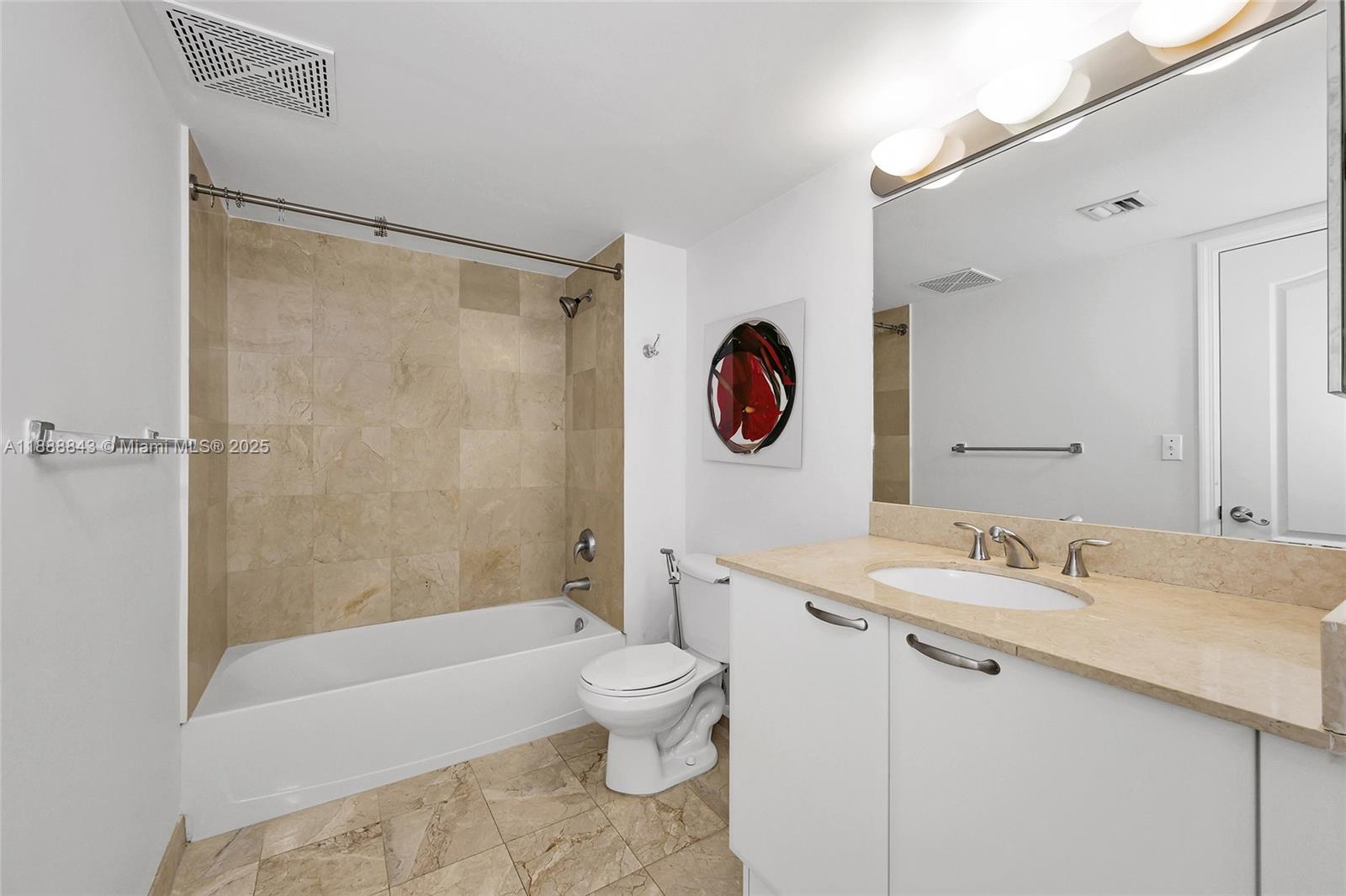 SKYLINE CONDO - Residential