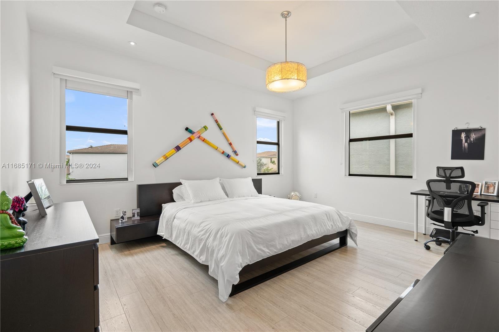 CHAMPION LAKES - Residential