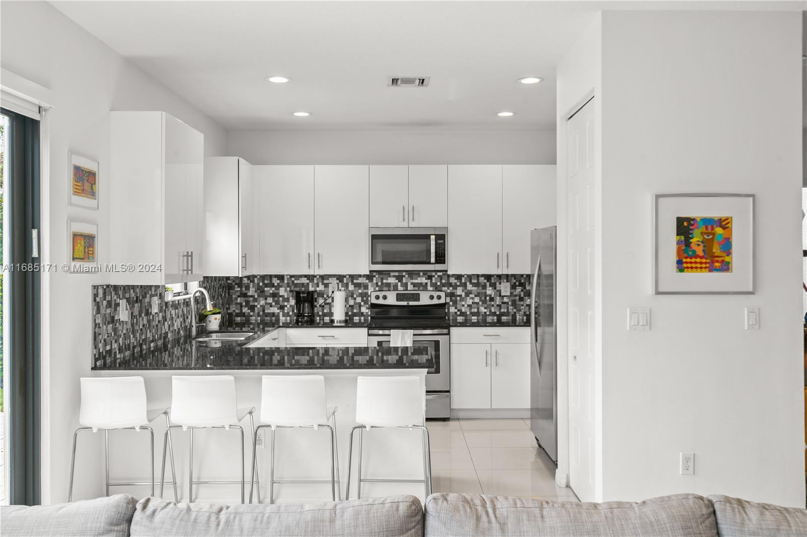 CHAMPION LAKES - Residential