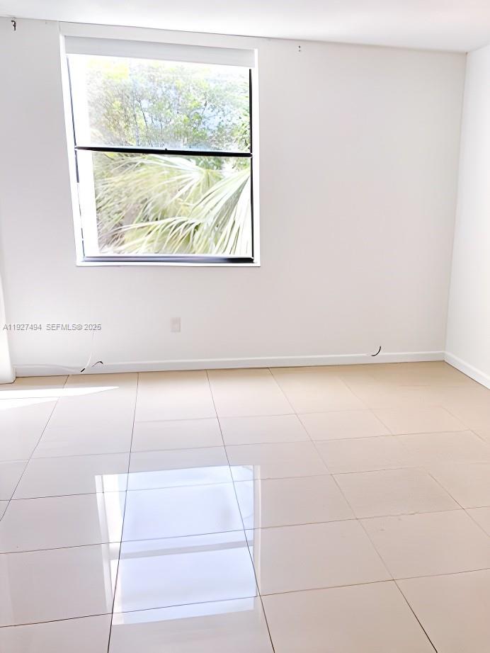 PROMENADE AT KENDALE LAKE - Residential Lease