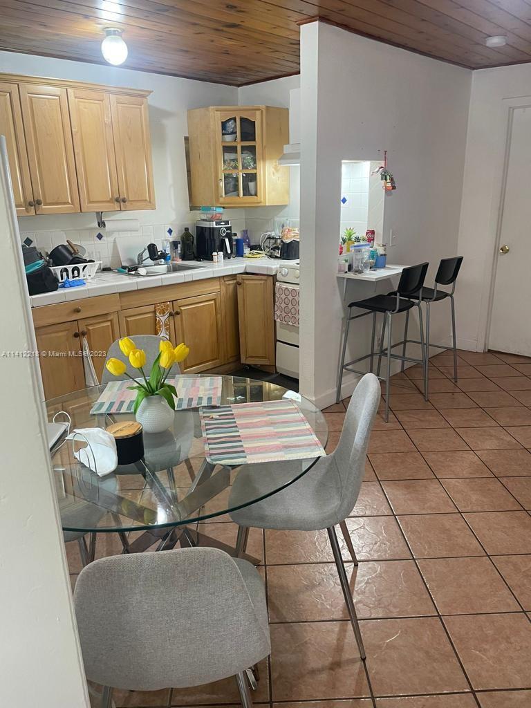 FLAGLER GROVE ESTATES EXT - Residential Lease