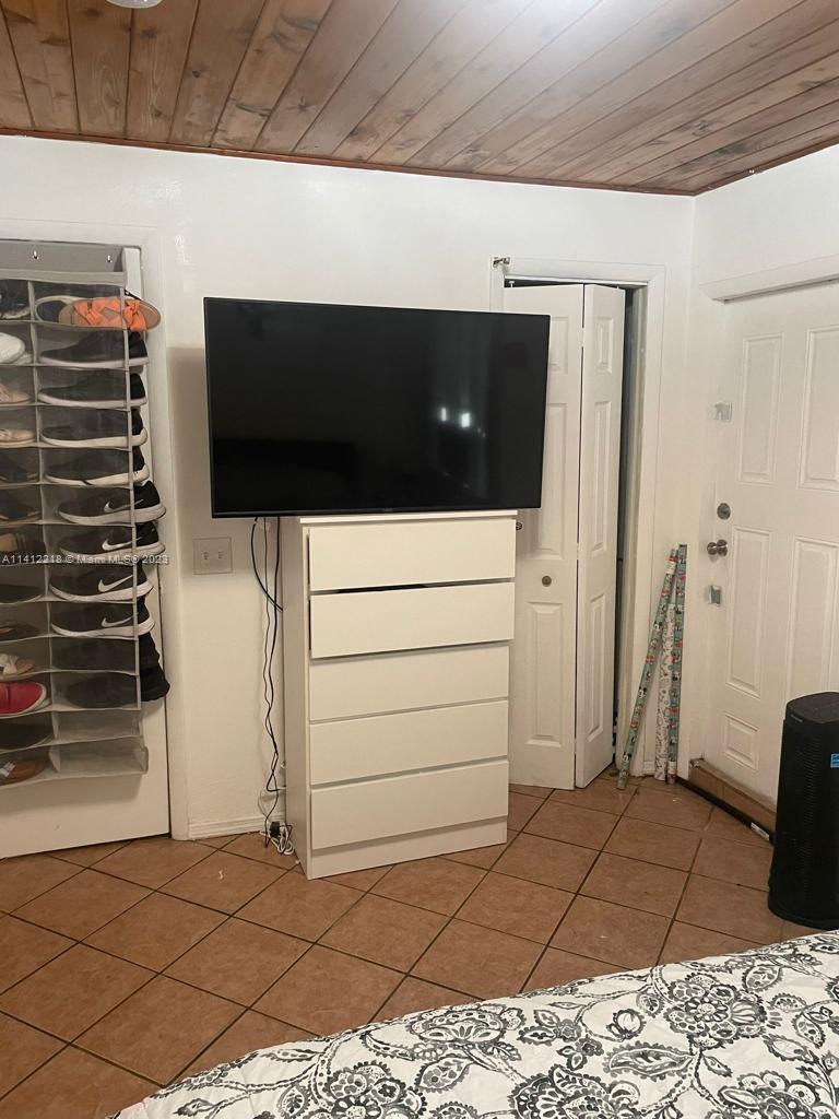 FLAGLER GROVE ESTATES EXT - Residential Lease