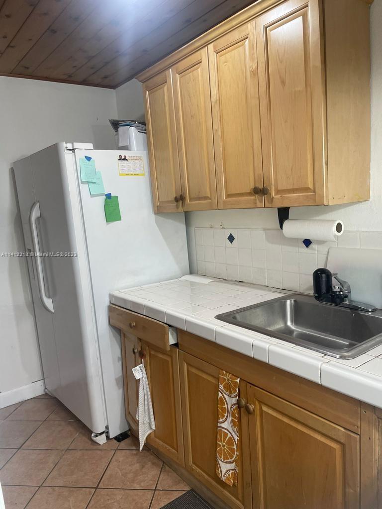 FLAGLER GROVE ESTATES EXT - Residential Lease