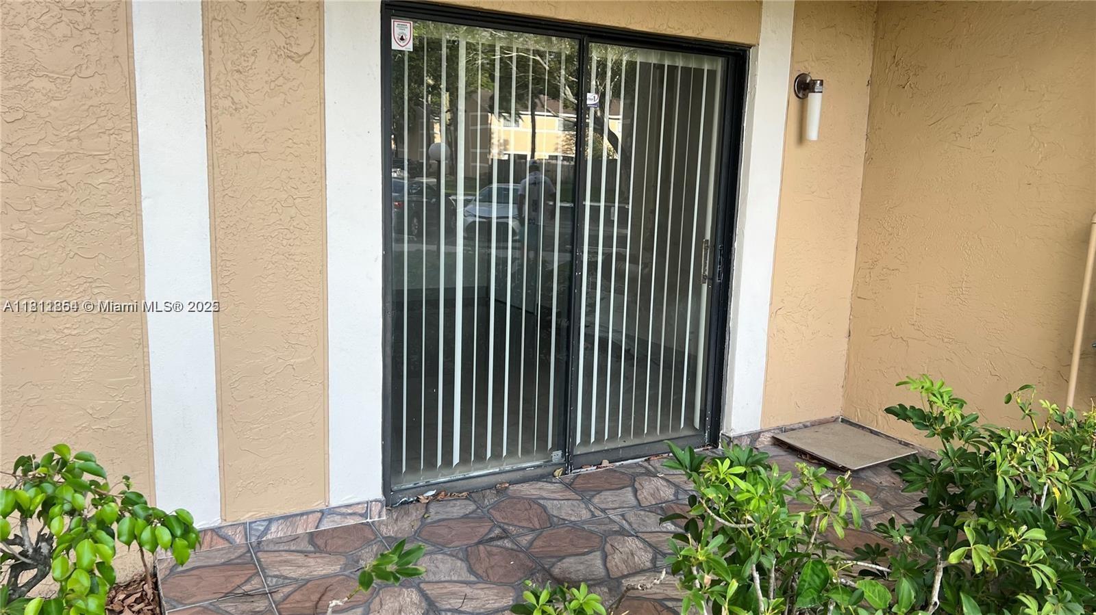 PALMS OF PEMBROKE CONDO - Residential Lease