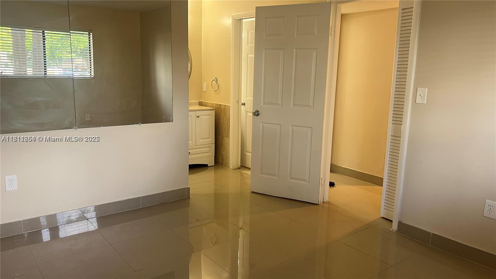 PALMS OF PEMBROKE CONDO - Residential Lease