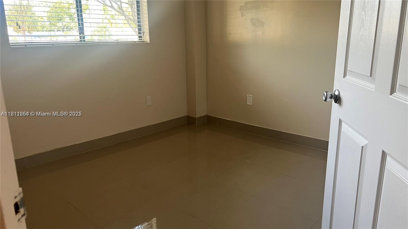 PALMS OF PEMBROKE CONDO - Residential Lease
