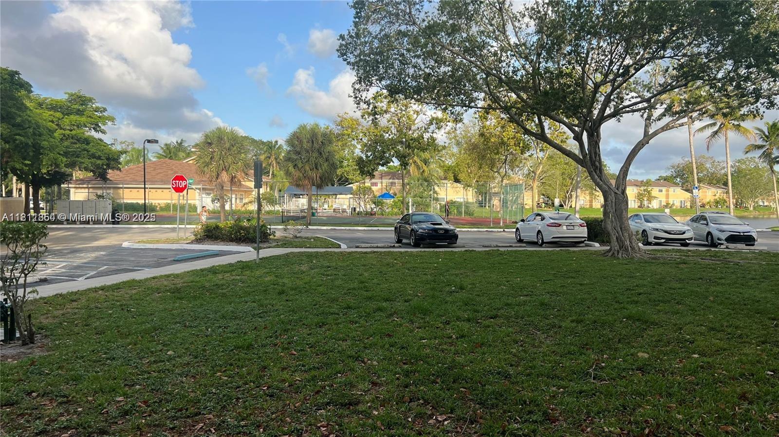 PALMS OF PEMBROKE CONDO - Residential Lease