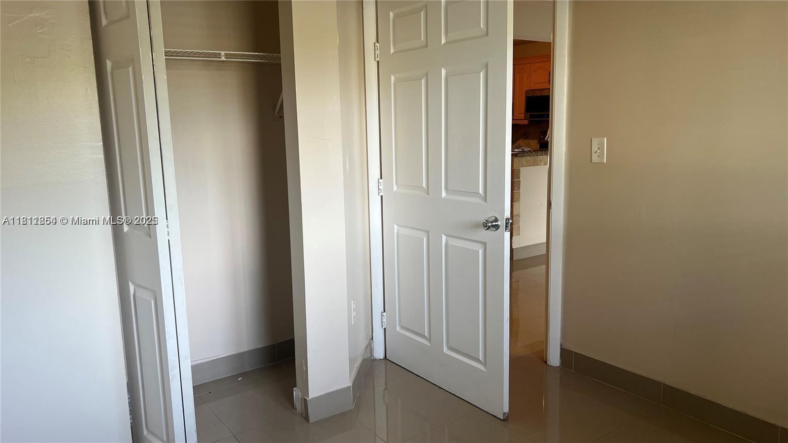 PALMS OF PEMBROKE CONDO - Residential Lease