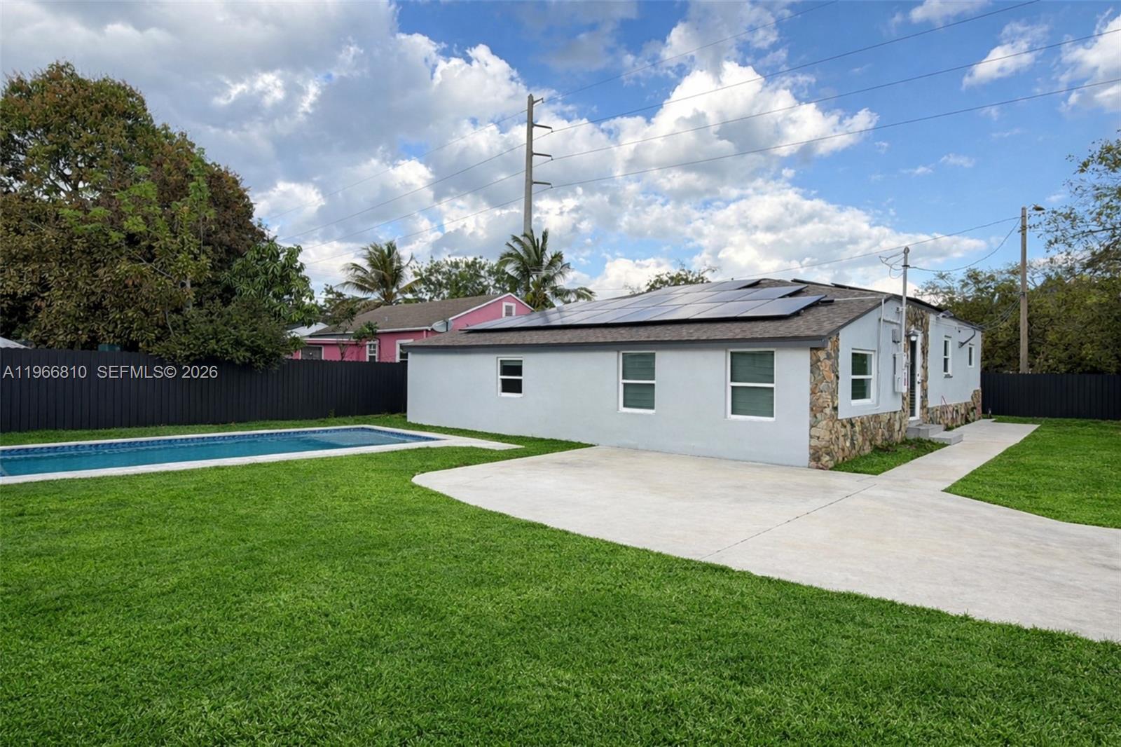 COLUMBIA PARK CORR PL - Residential