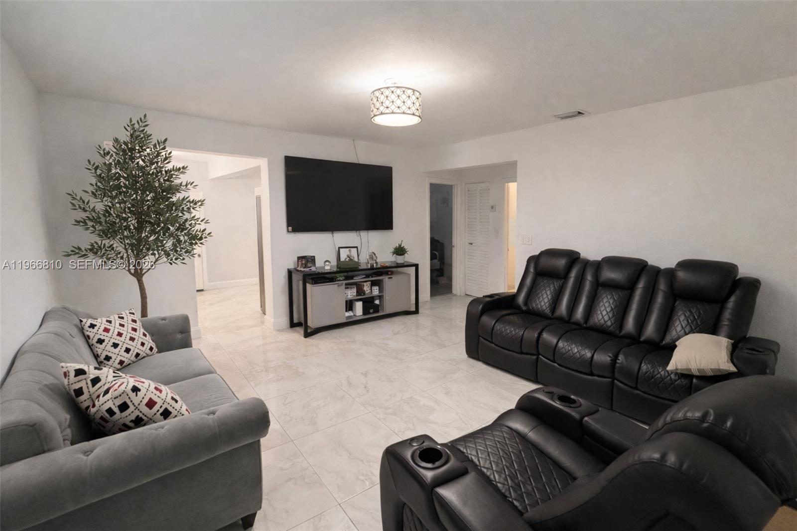 COLUMBIA PARK CORR PL - Residential
