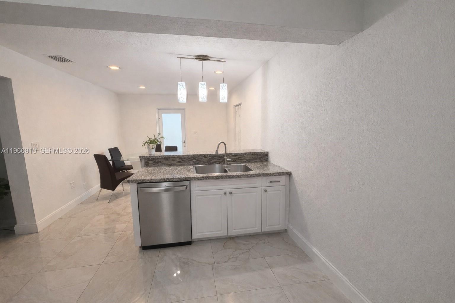 COLUMBIA PARK CORR PL - Residential