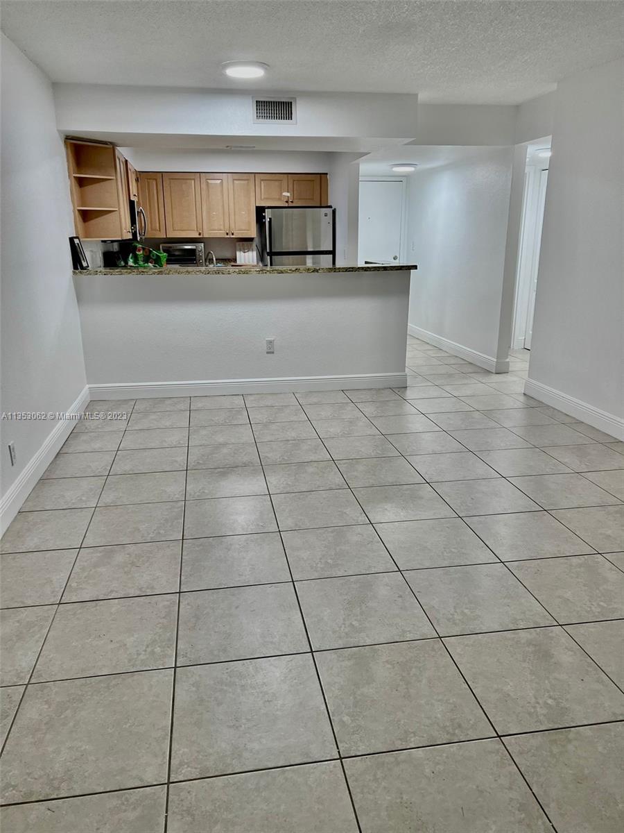 DORAL GARDENS II CONDO - Residential Lease