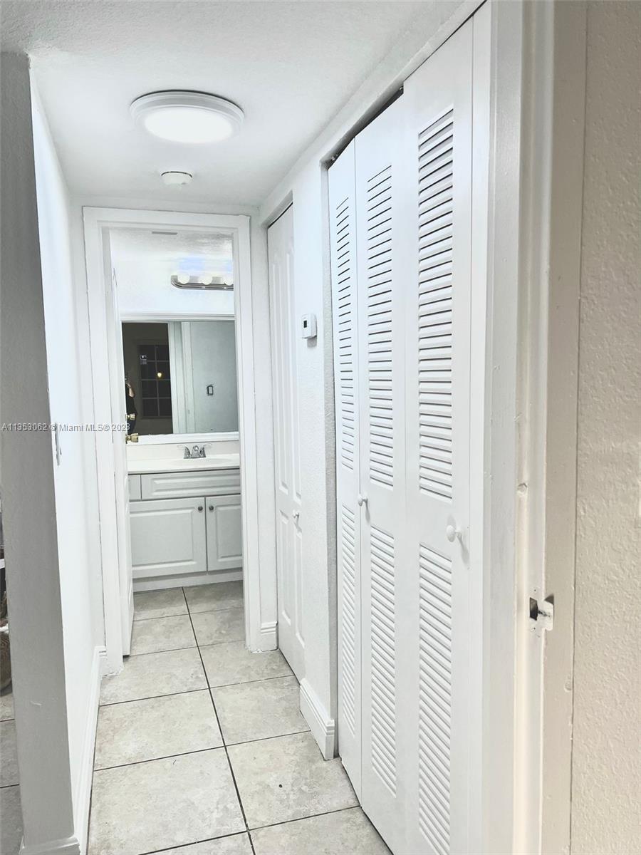 DORAL GARDENS II CONDO - Residential Lease