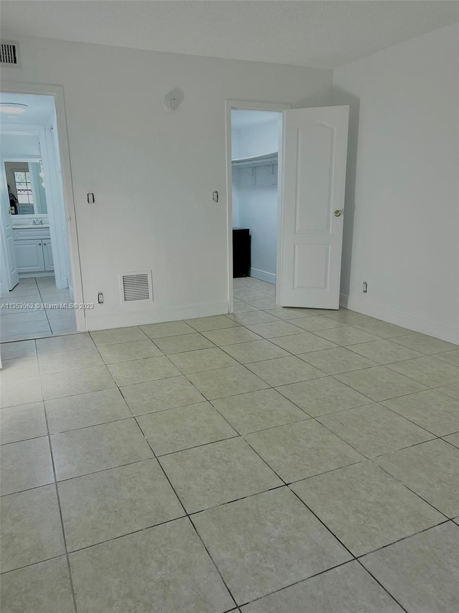 DORAL GARDENS II CONDO - Residential Lease