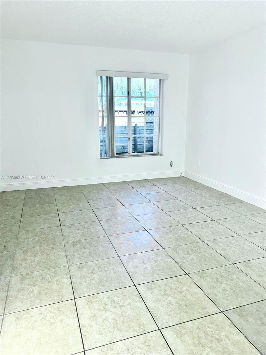 DORAL GARDENS II CONDO - Residential Lease