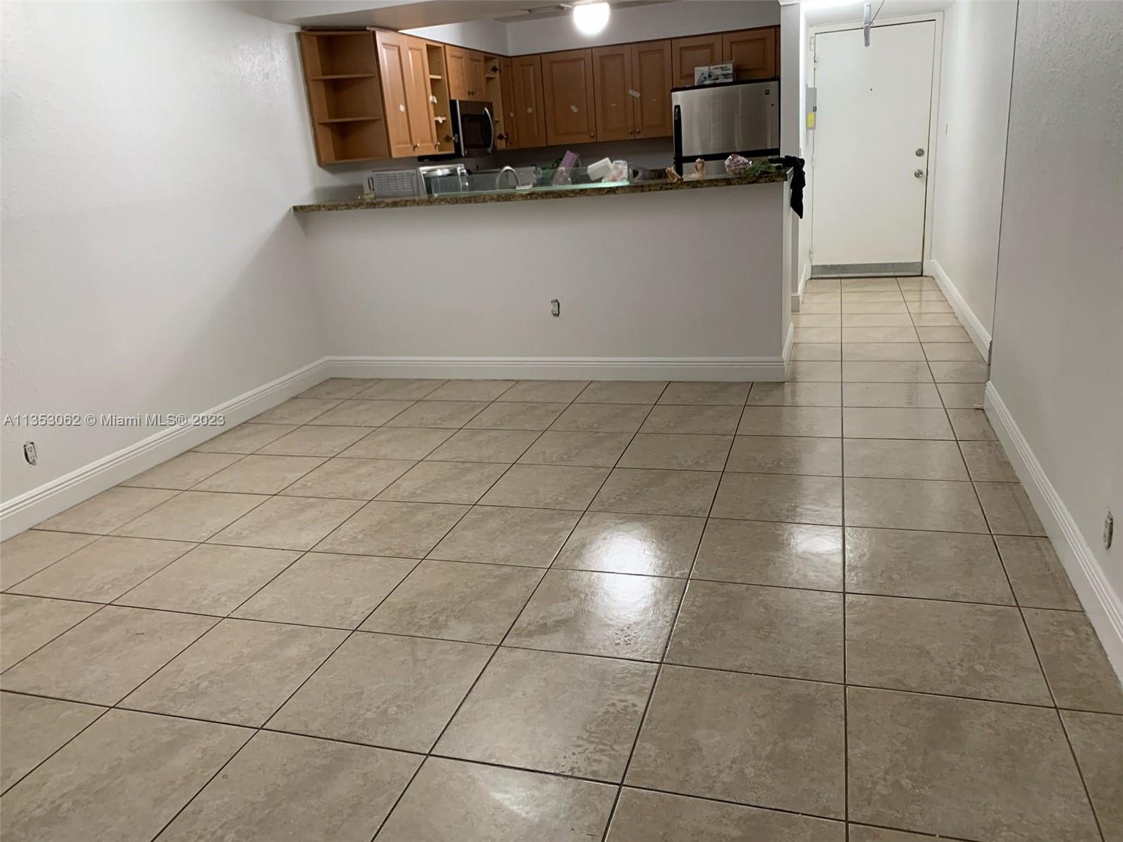 DORAL GARDENS II CONDO - Residential Lease