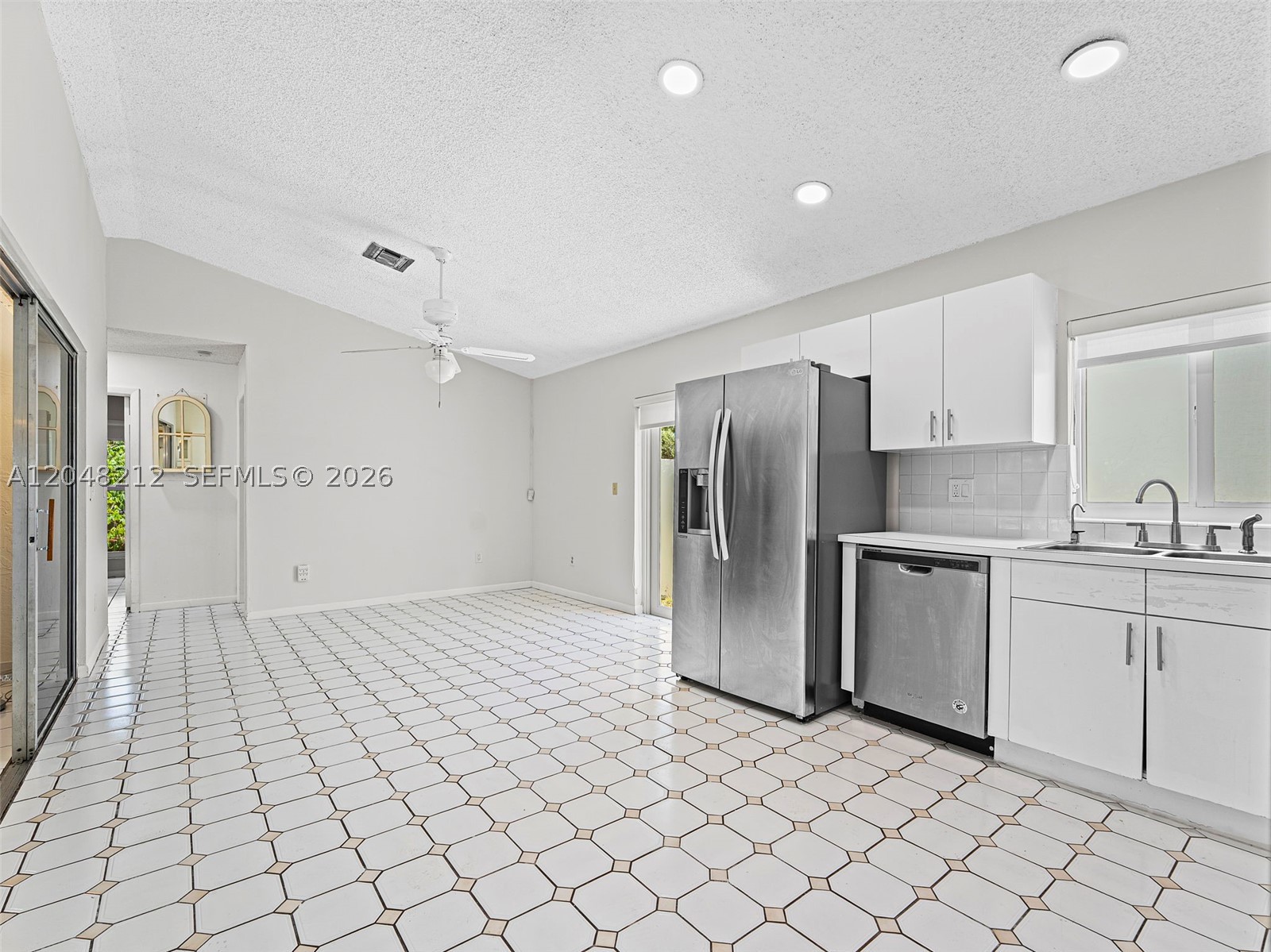 WEITZER SHAUNA MEADOWS SE - Residential