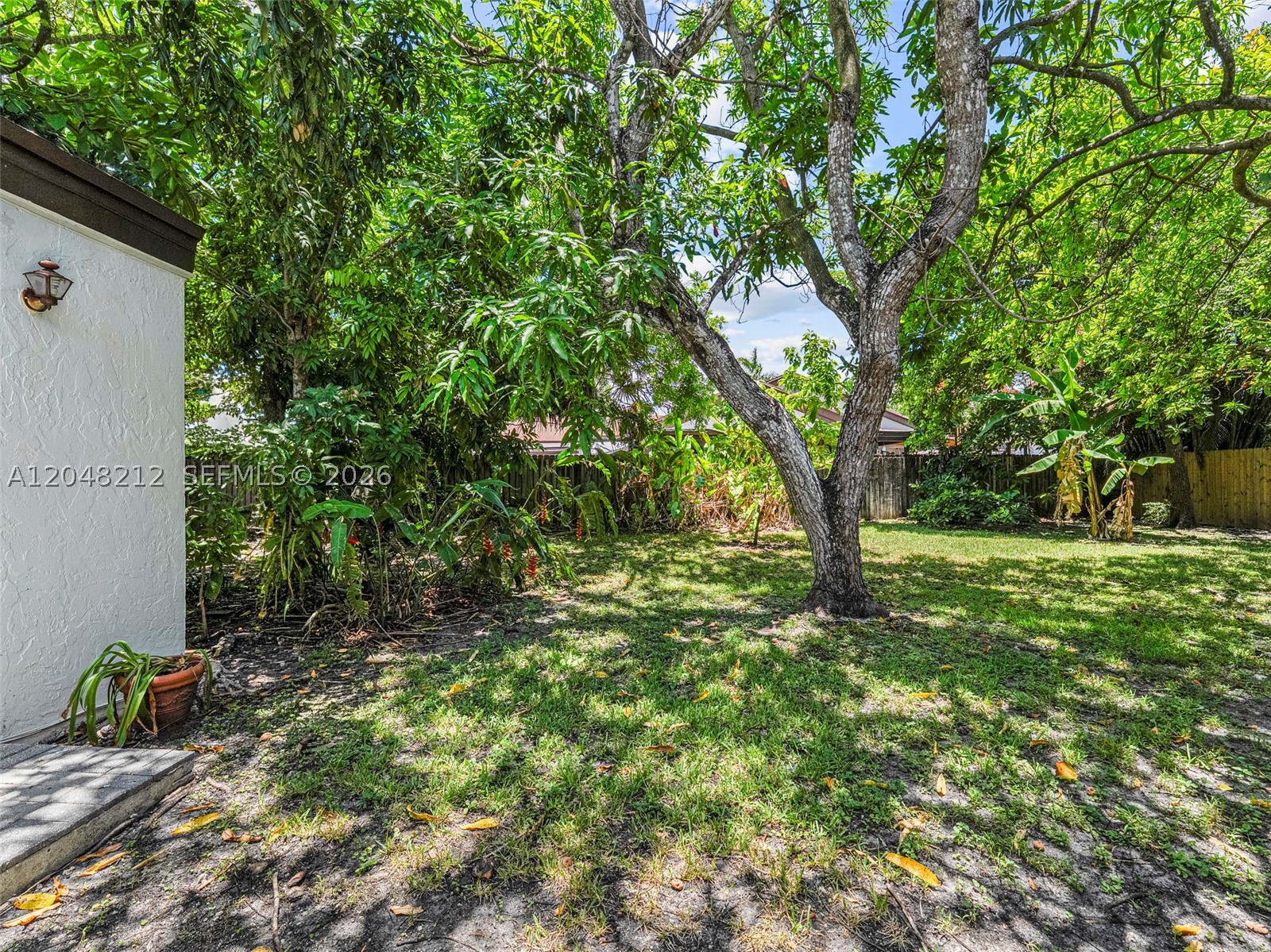 WEITZER SHAUNA MEADOWS SE - Residential