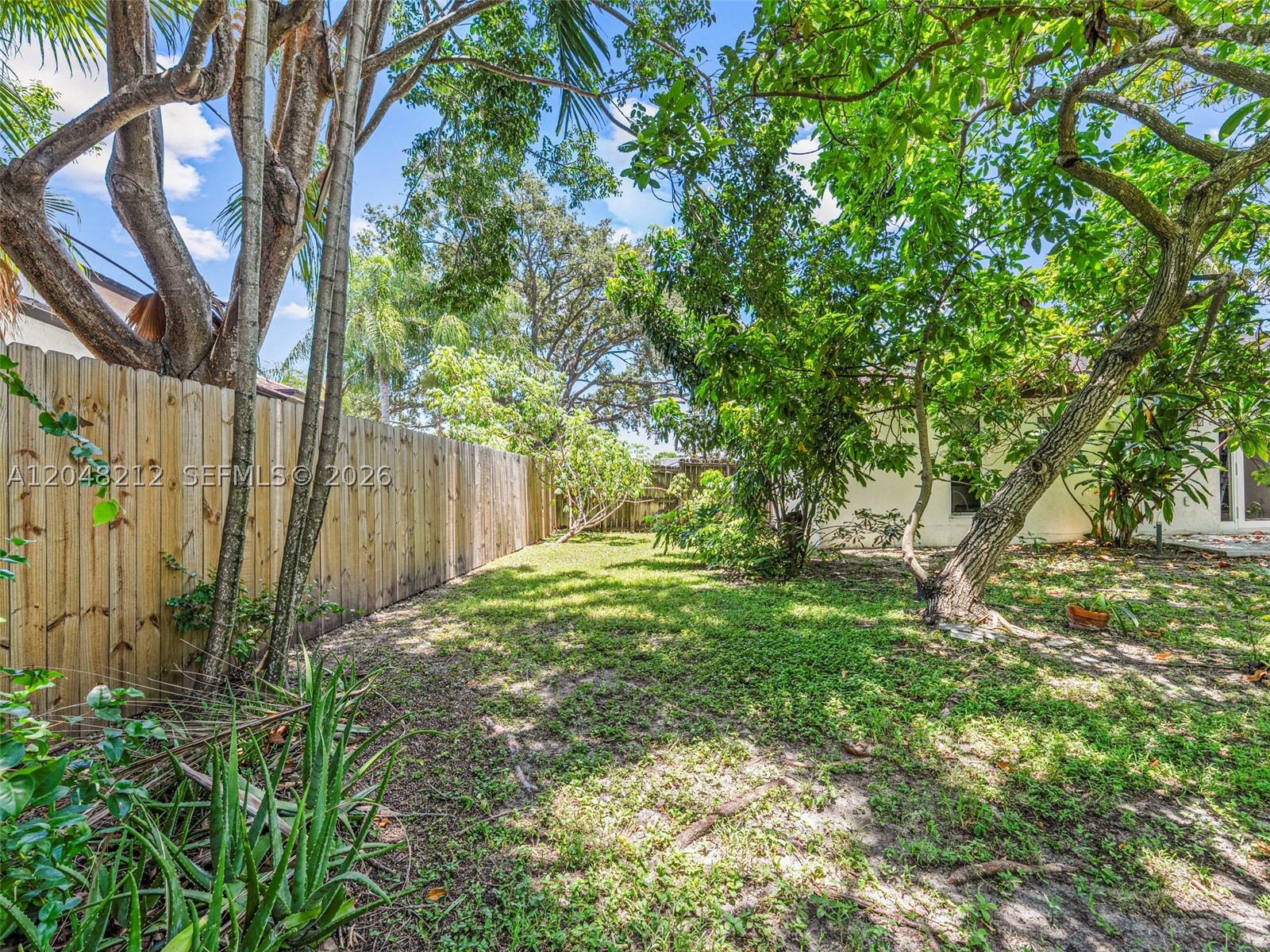 WEITZER SHAUNA MEADOWS SE - Residential