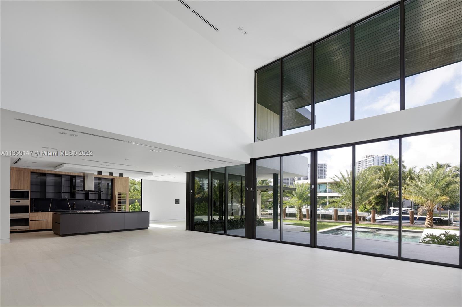 GOLDEN BEACH SEC E - Residential