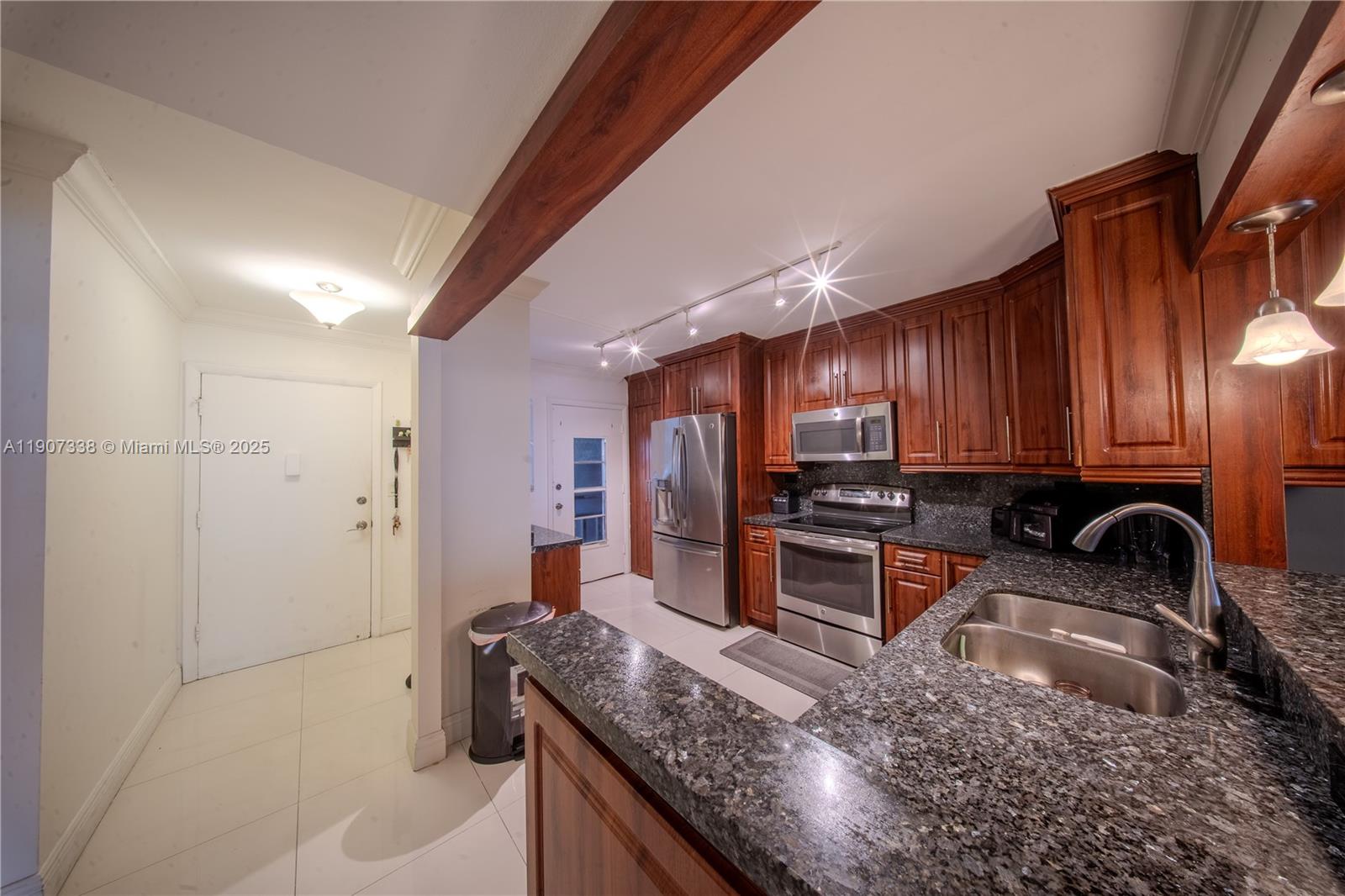 JADE WINDS GROUP ALLAMAND - Residential