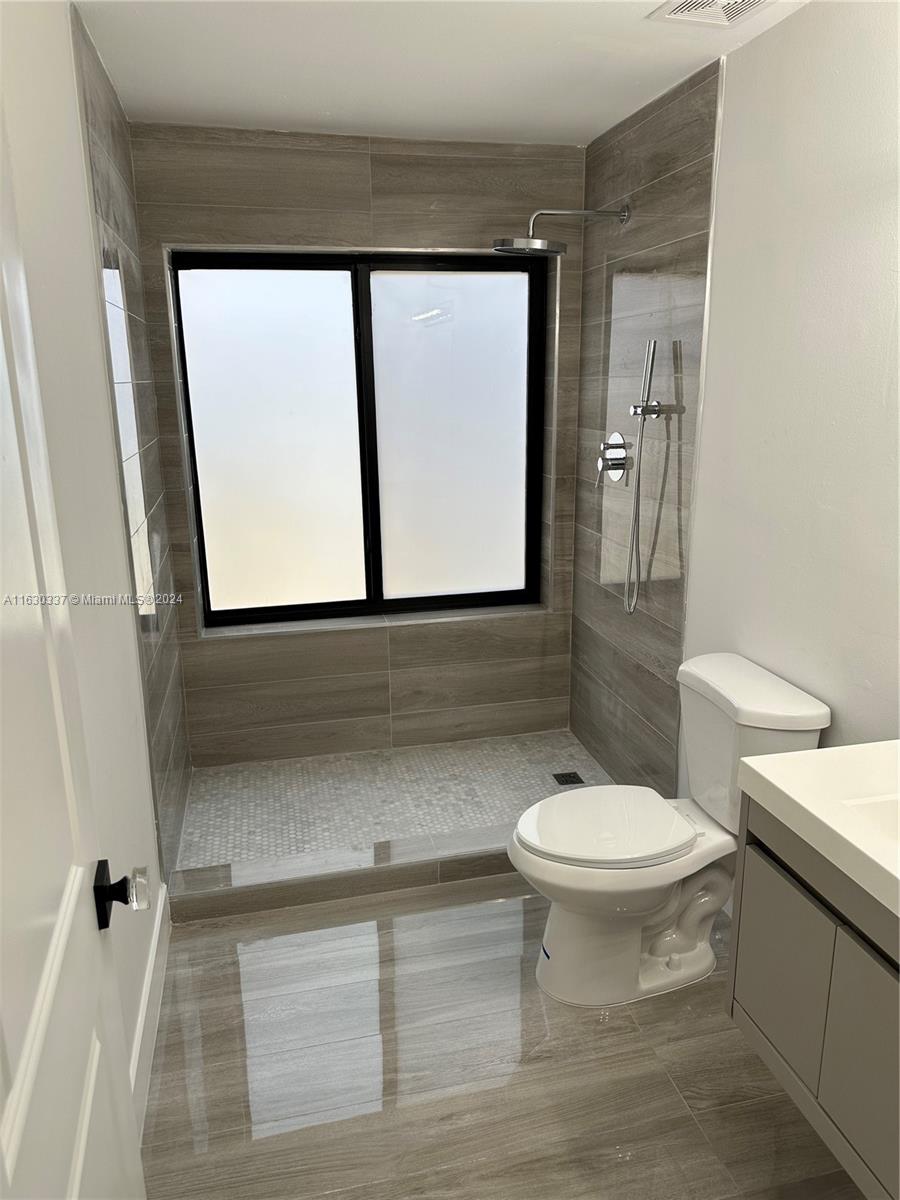 2ND ADDN TO CALUSA CLUB E - Residential
