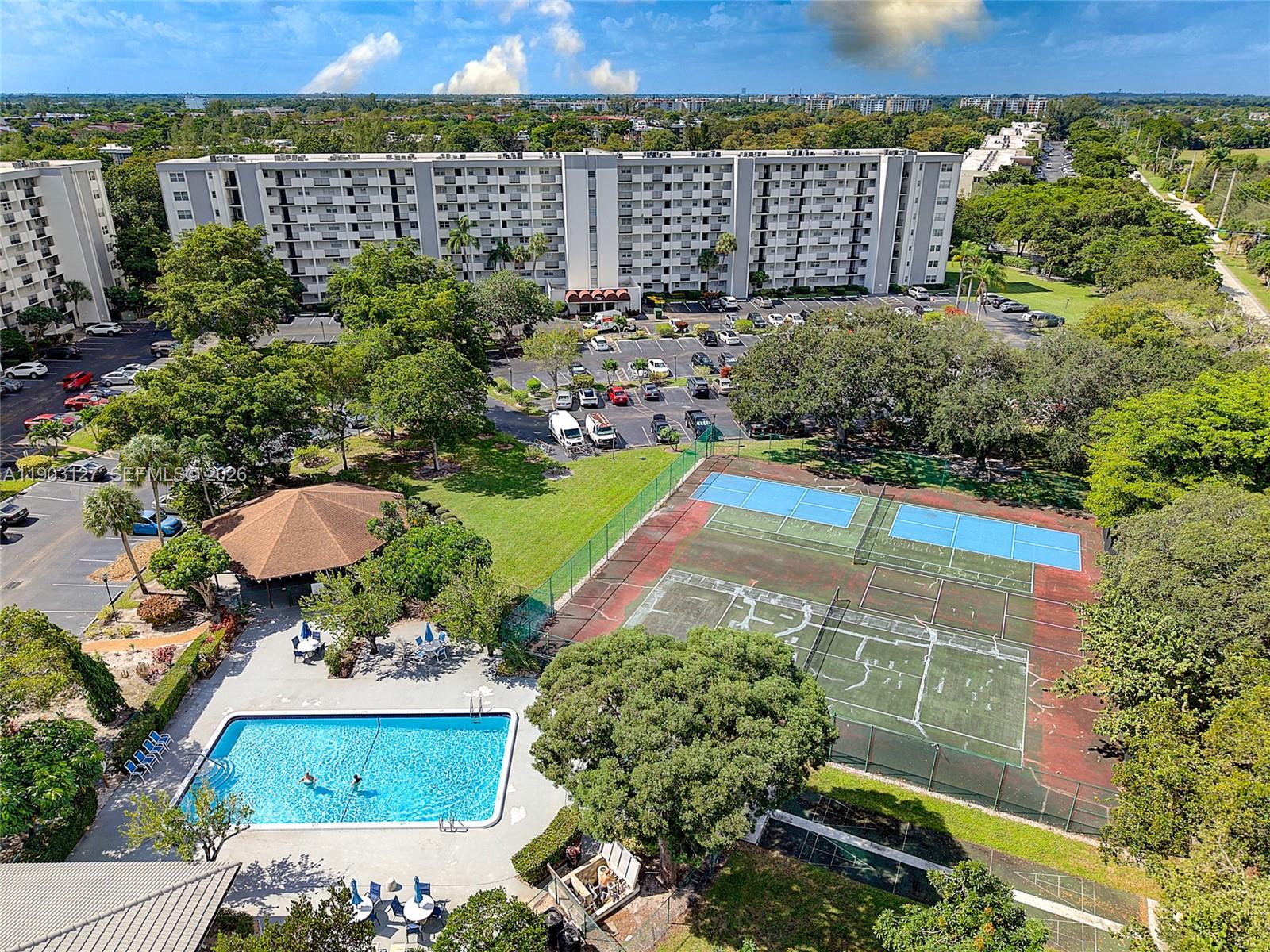 GREENS OF INVERRARY PHASE - Residential