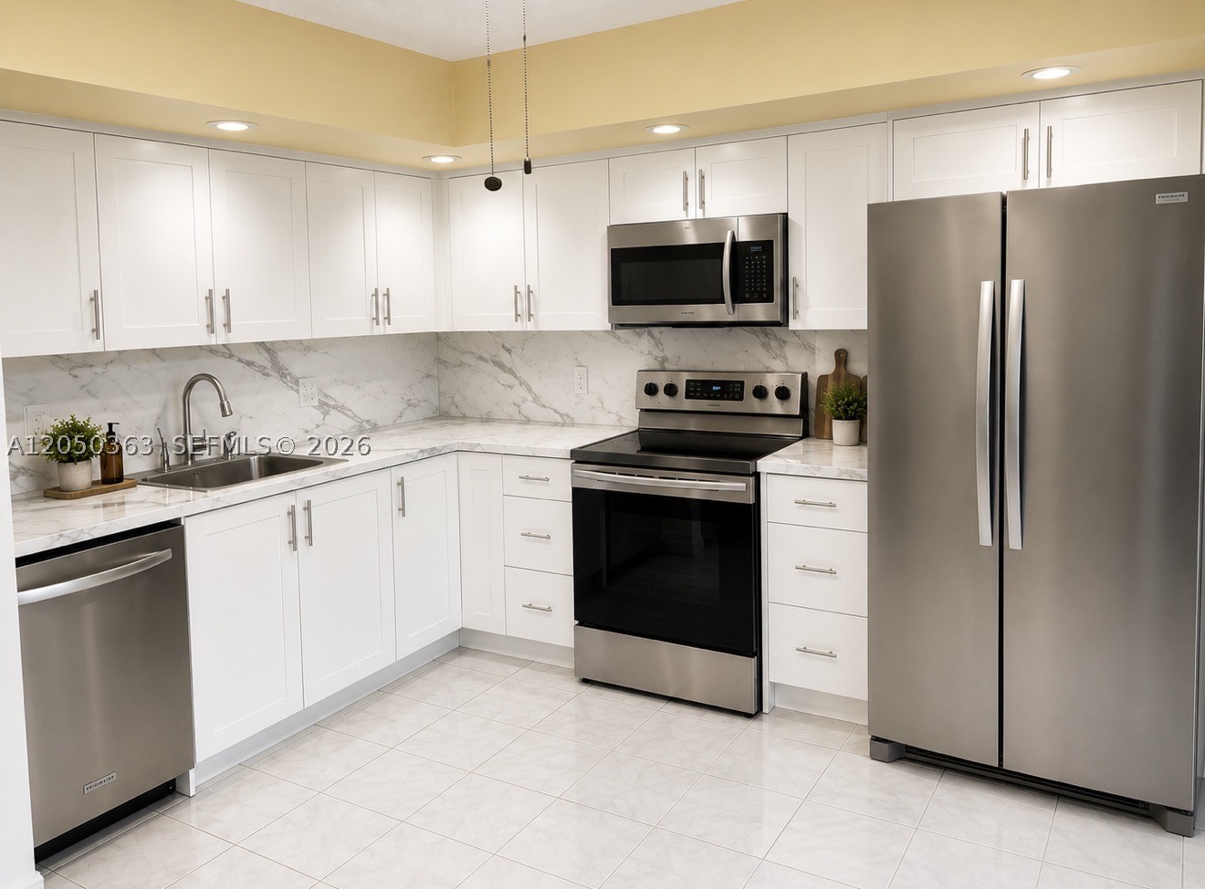 HORIZONS WEST CONDO #7 - Residential Lease