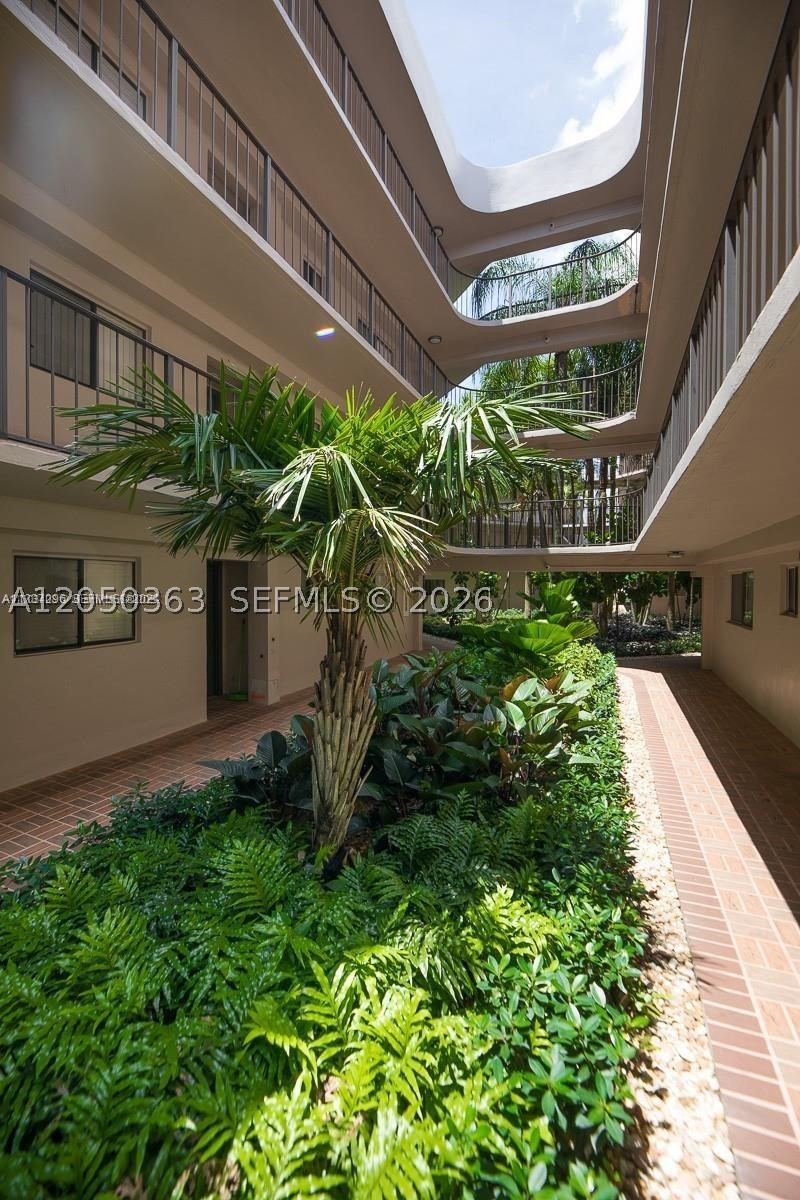 HORIZONS WEST CONDO #7 - Residential Lease