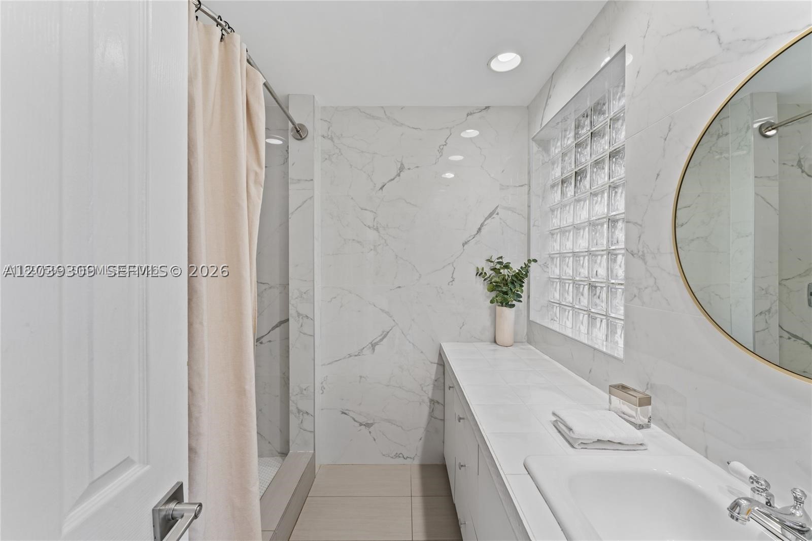 MIDDLE RIVER ESTATES - Residential