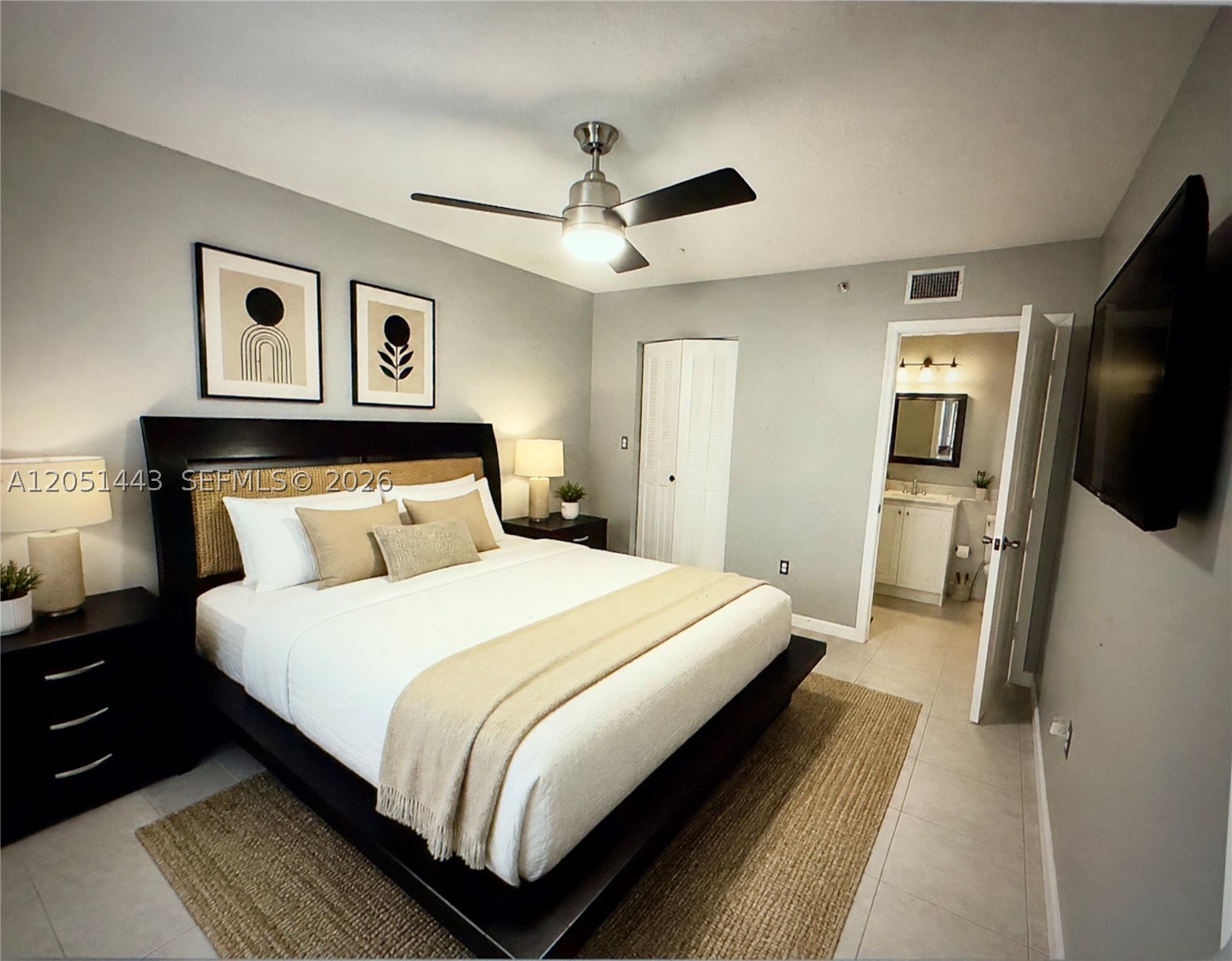 VISTA LAKE CONDO - Residential Lease