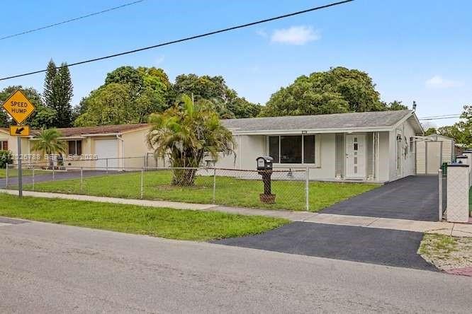 DELCREST MANOR - Residential