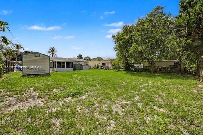 DELCREST MANOR - Residential