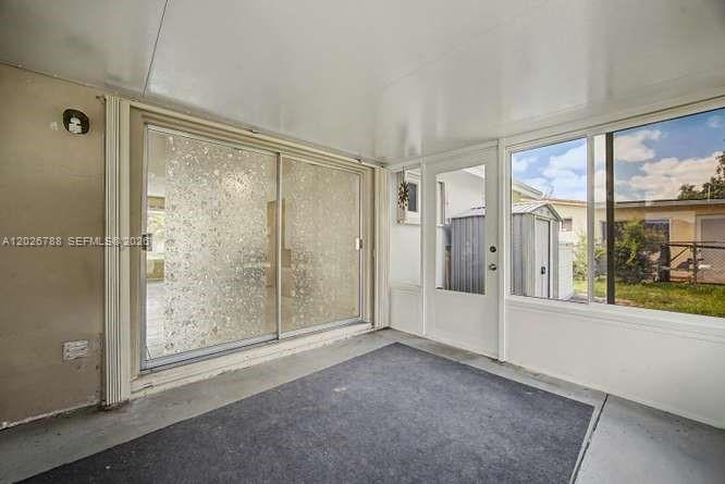 DELCREST MANOR - Residential