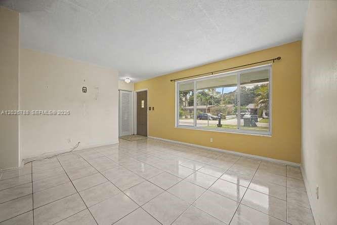 DELCREST MANOR - Residential
