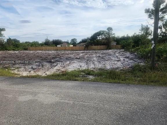 Located near Sunshine Blvd. in a growing area of Lehigh Acres. Build your new home in this beautiful setting convenient to shopping, entertainment, restaurants, schools, churches, and more.  Don't miss this opportunity for a great property.