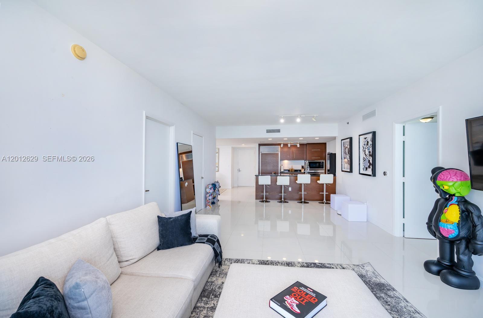 ICONBRICKELL CONDO NO 1 - Residential