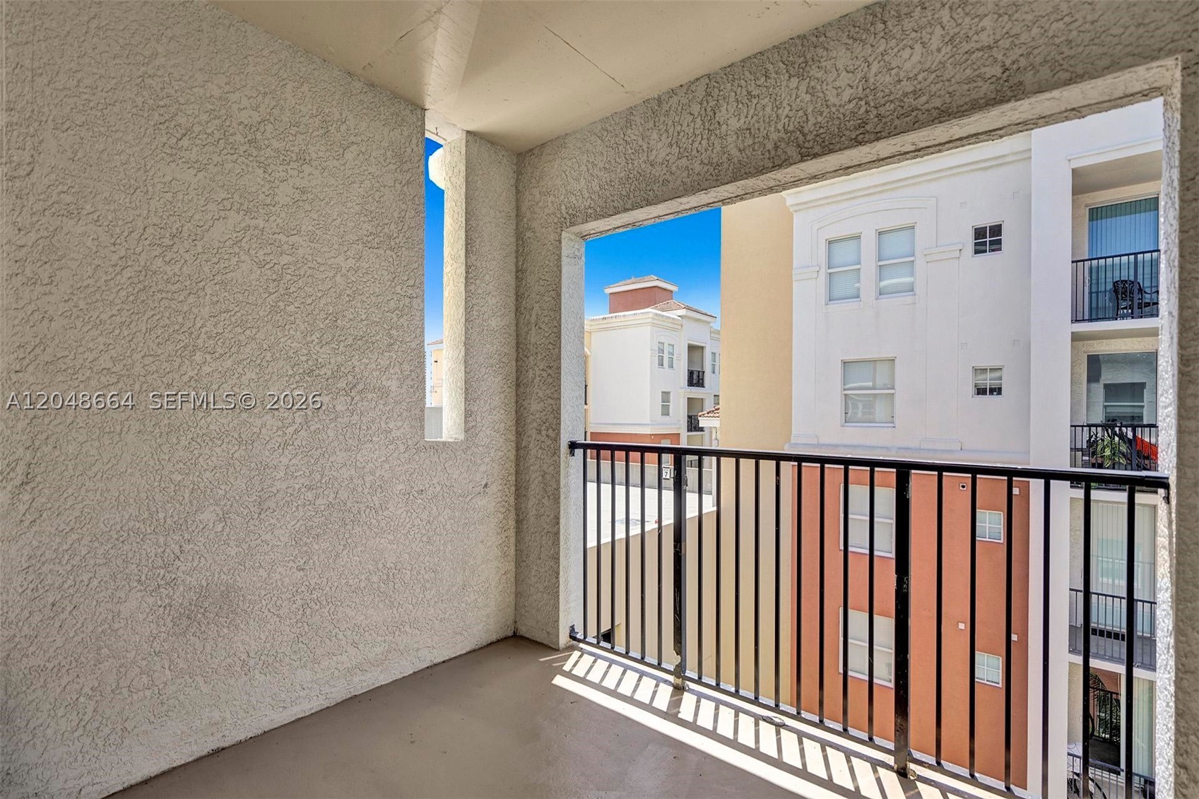 PORTO BELLAGIO CONDO - Residential