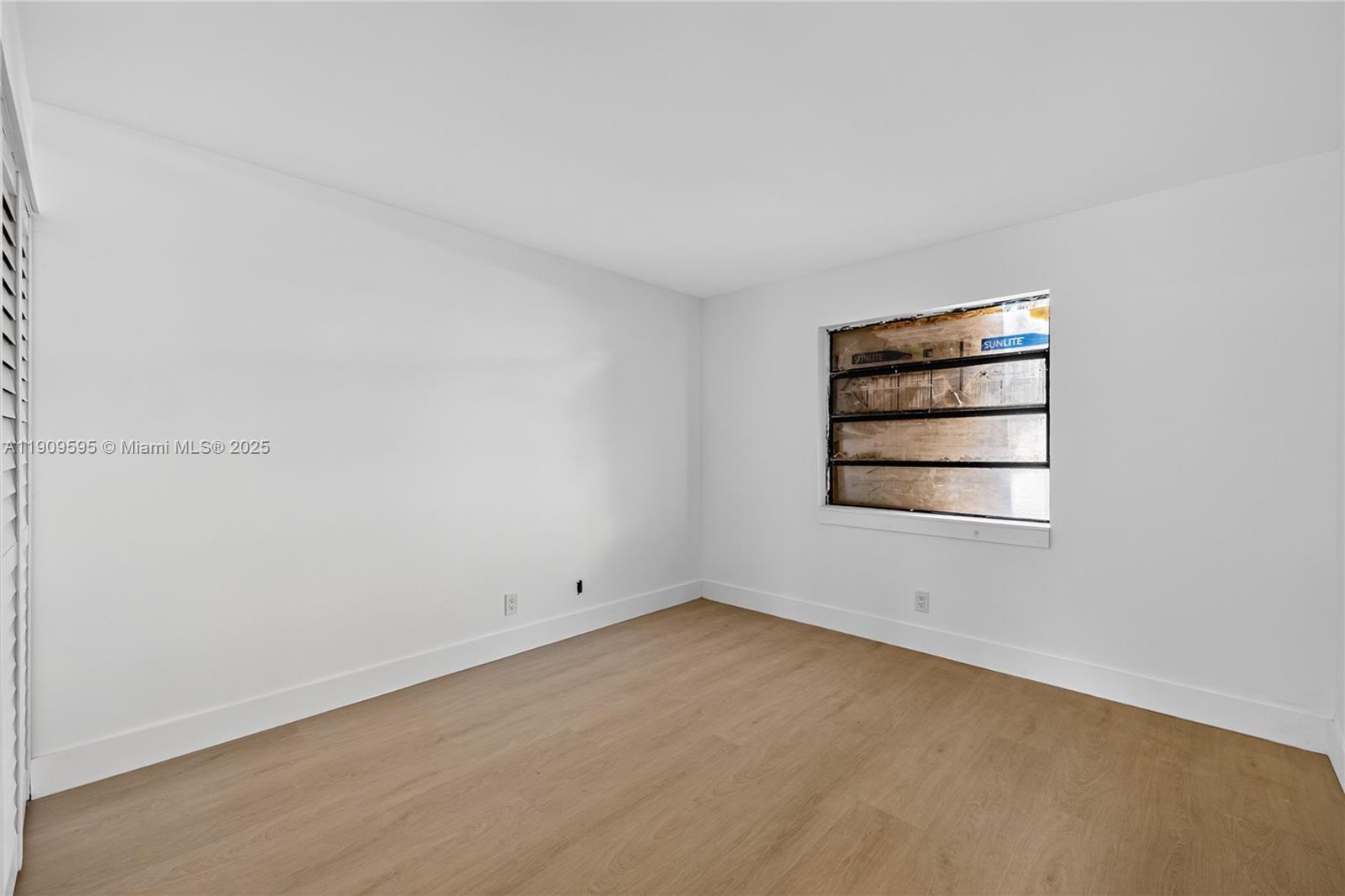 LAKESIDE AT TAMARAC CONDO - Residential Lease