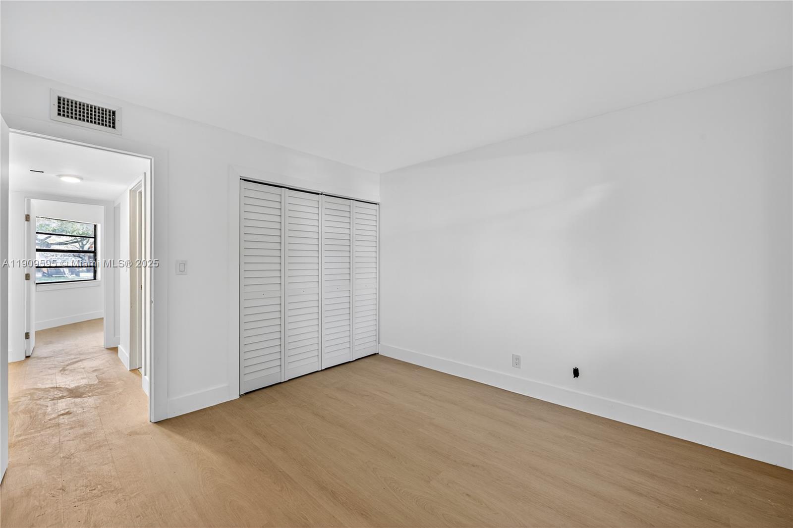 LAKESIDE AT TAMARAC CONDO - Residential Lease