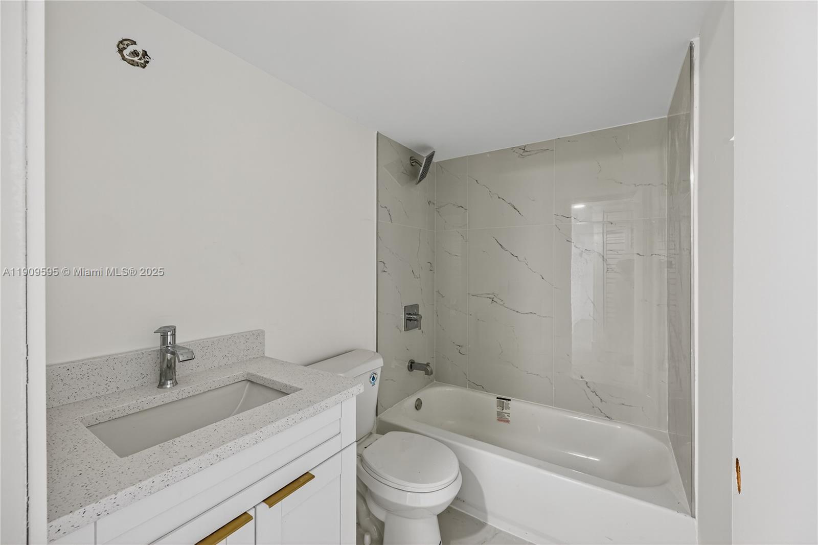 LAKESIDE AT TAMARAC CONDO - Residential Lease
