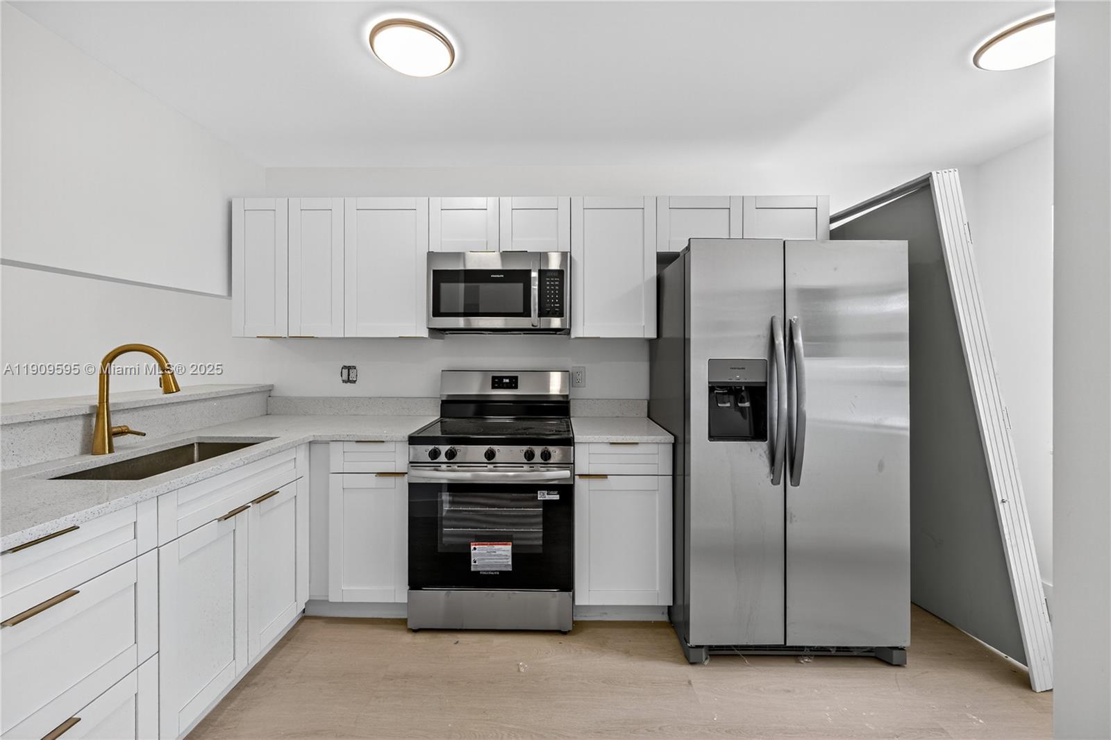 LAKESIDE AT TAMARAC CONDO - Residential Lease