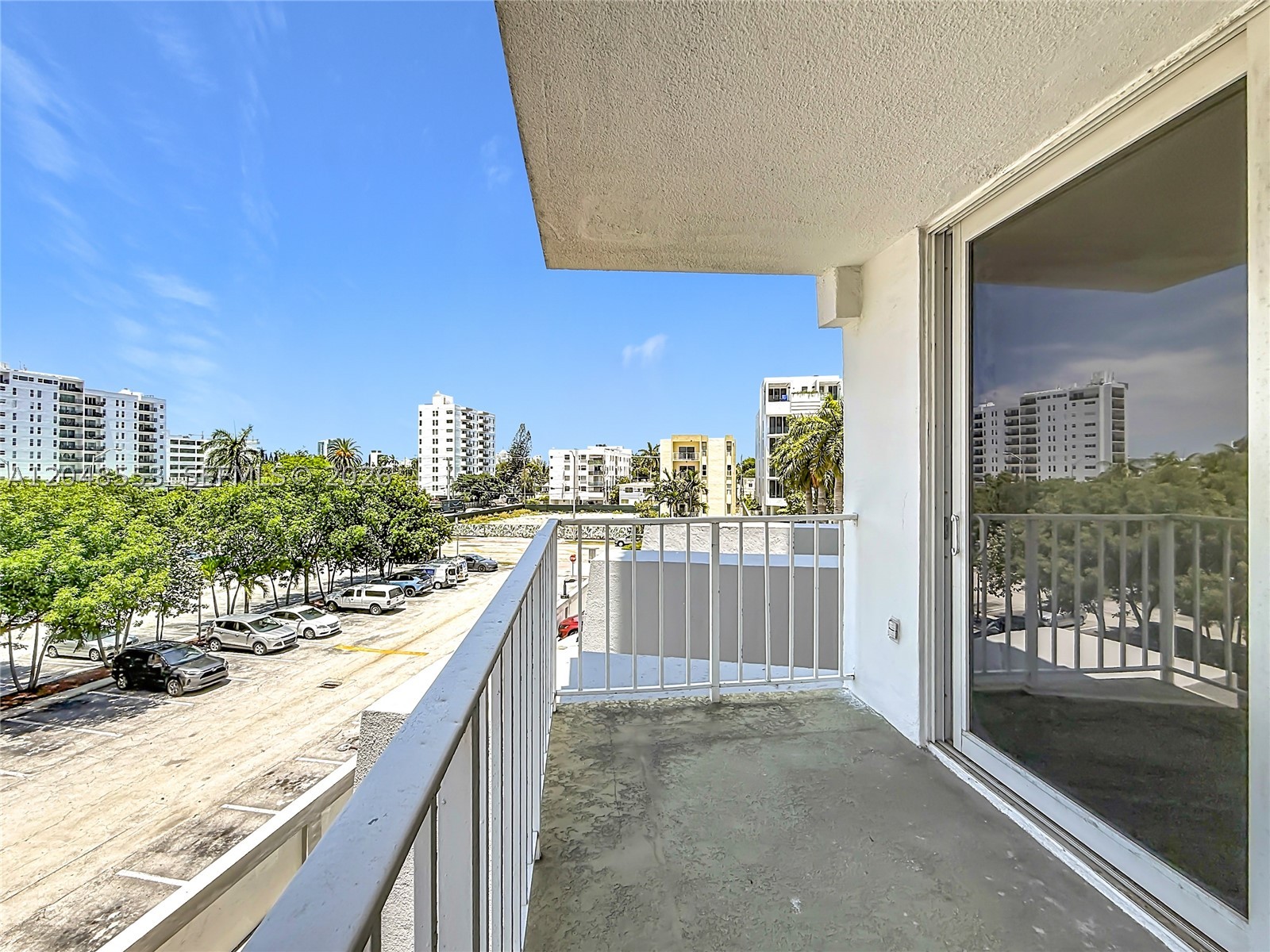 BAYVIEW TERR CONDO - Residential