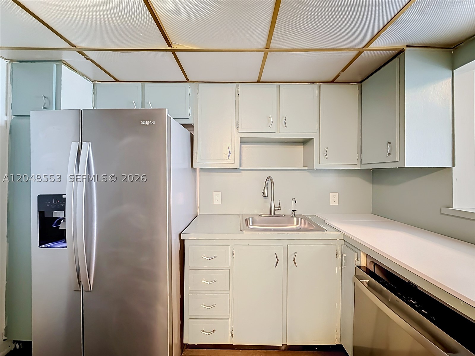 BAYVIEW TERR CONDO - Residential