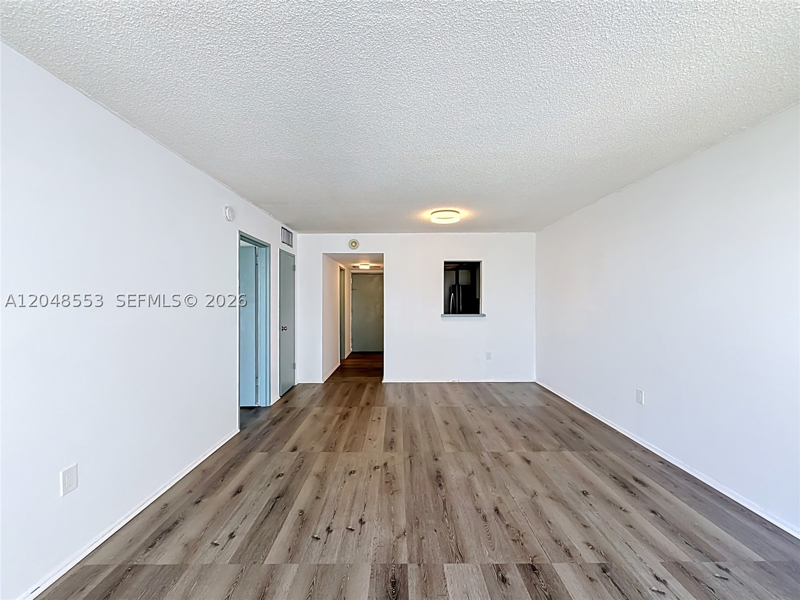 BAYVIEW TERR CONDO - Residential