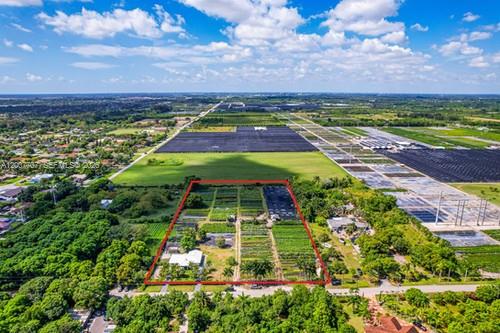 5.5 ACRE W 4/3 CROSSFENCED - Residential