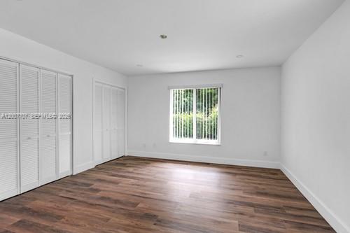 5.5 ACRE W 4/3 CROSSFENCED - Residential
