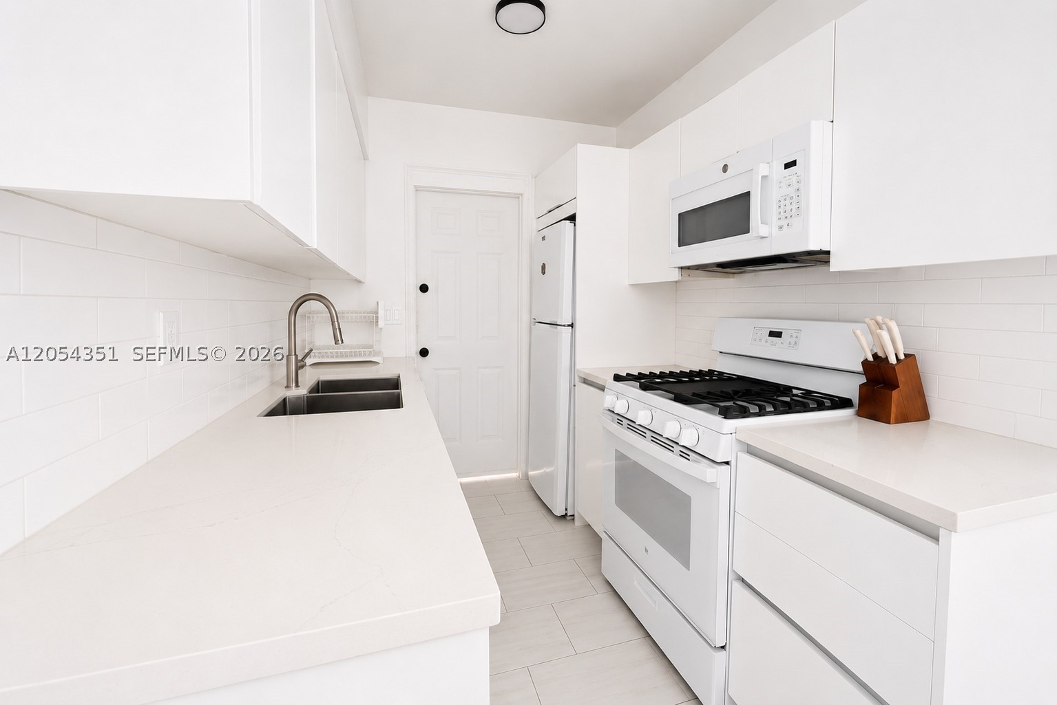 GARDEN SUB AMD PL - Residential Lease