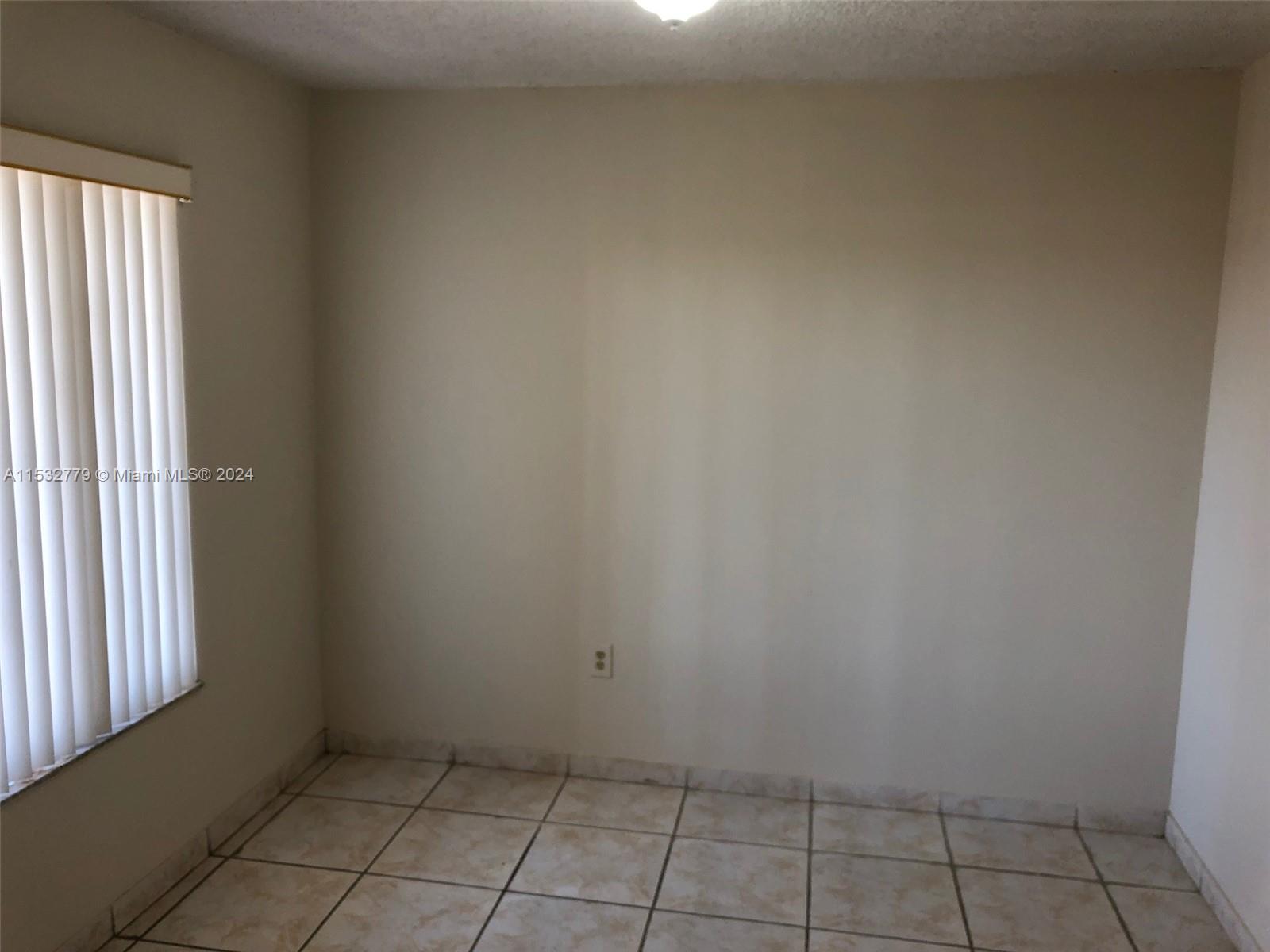 VISTA DEL LAGO I CONDO - Residential Lease